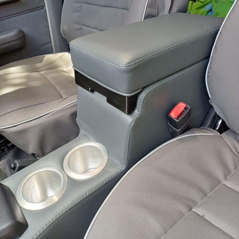 LC (70) SCab / Troopie Center Console 2010+ 6 Speed Man image 6